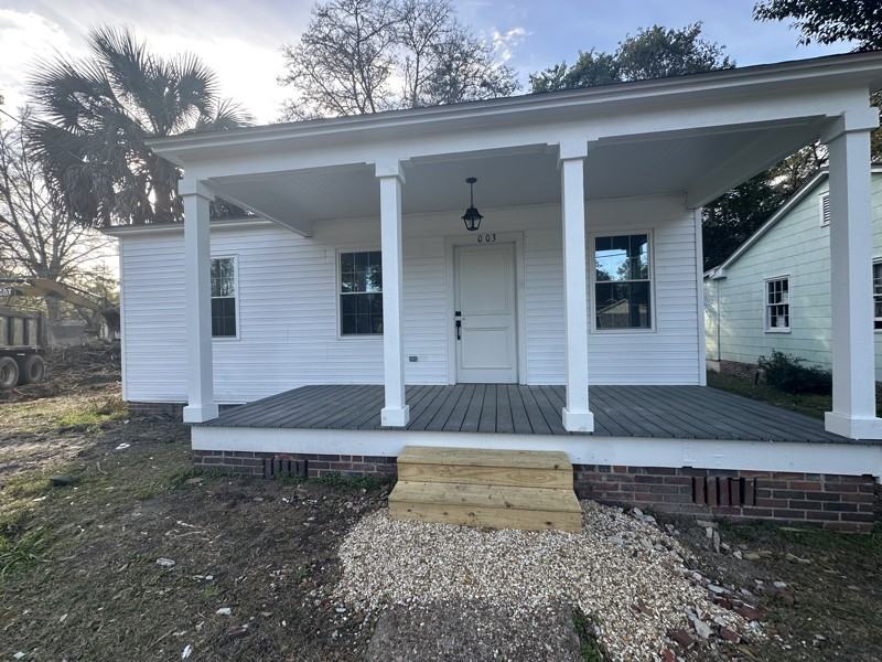 1003 Young St - Photo 6 of 27