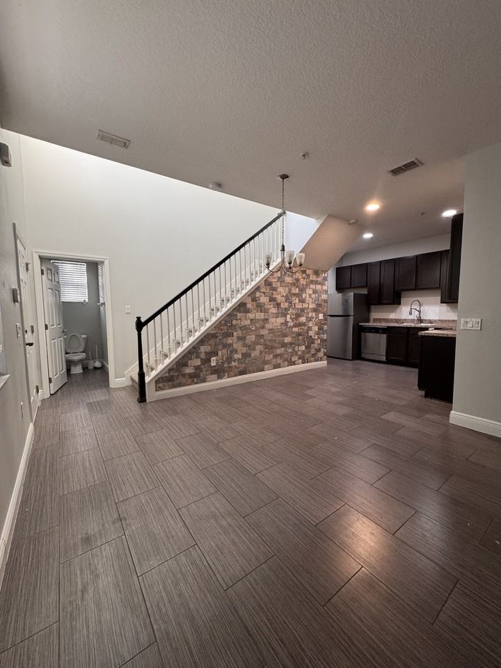 9635 Tivoli Villa Dr - Photo 4 of 27