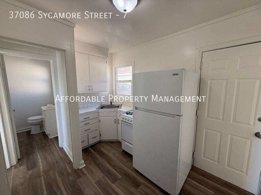 37086 Sycamore St #7 - Photo 6 of 11