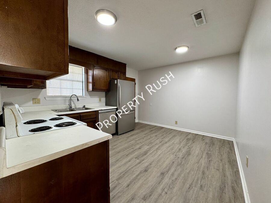 5009 Marylin Ln #B - Photo 6 of 19