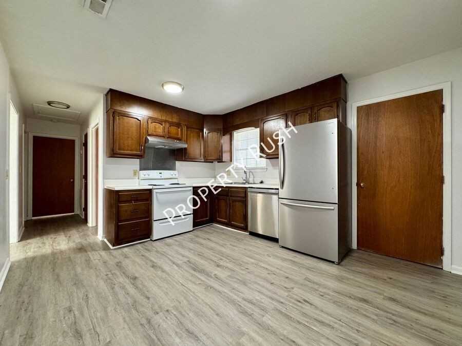 5009 Marylin Ln #B - Photo 7 of 19