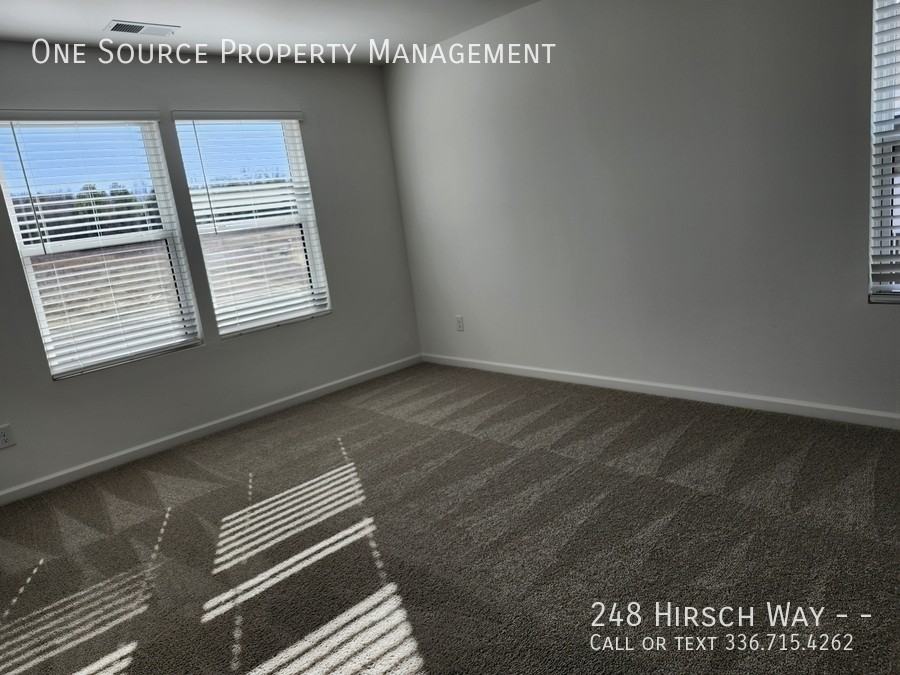 248 Hirsch Way - Photo 4 of 11