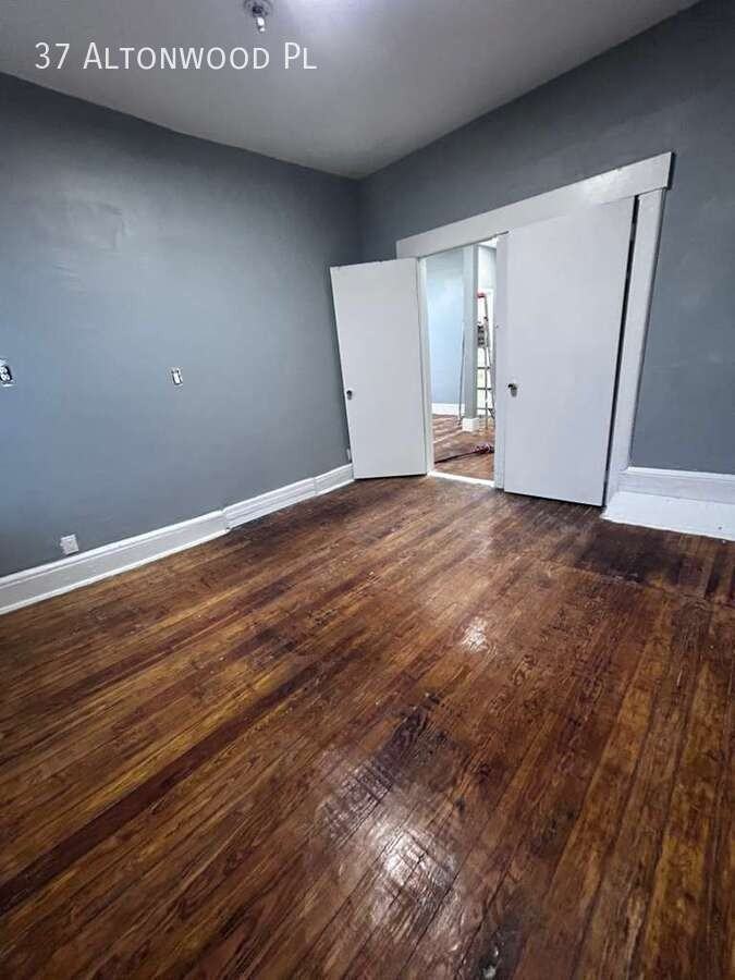 37 Altonwood Pl - Photo 4 of 9
