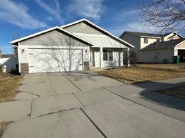 featured image of 327 S Aspen St