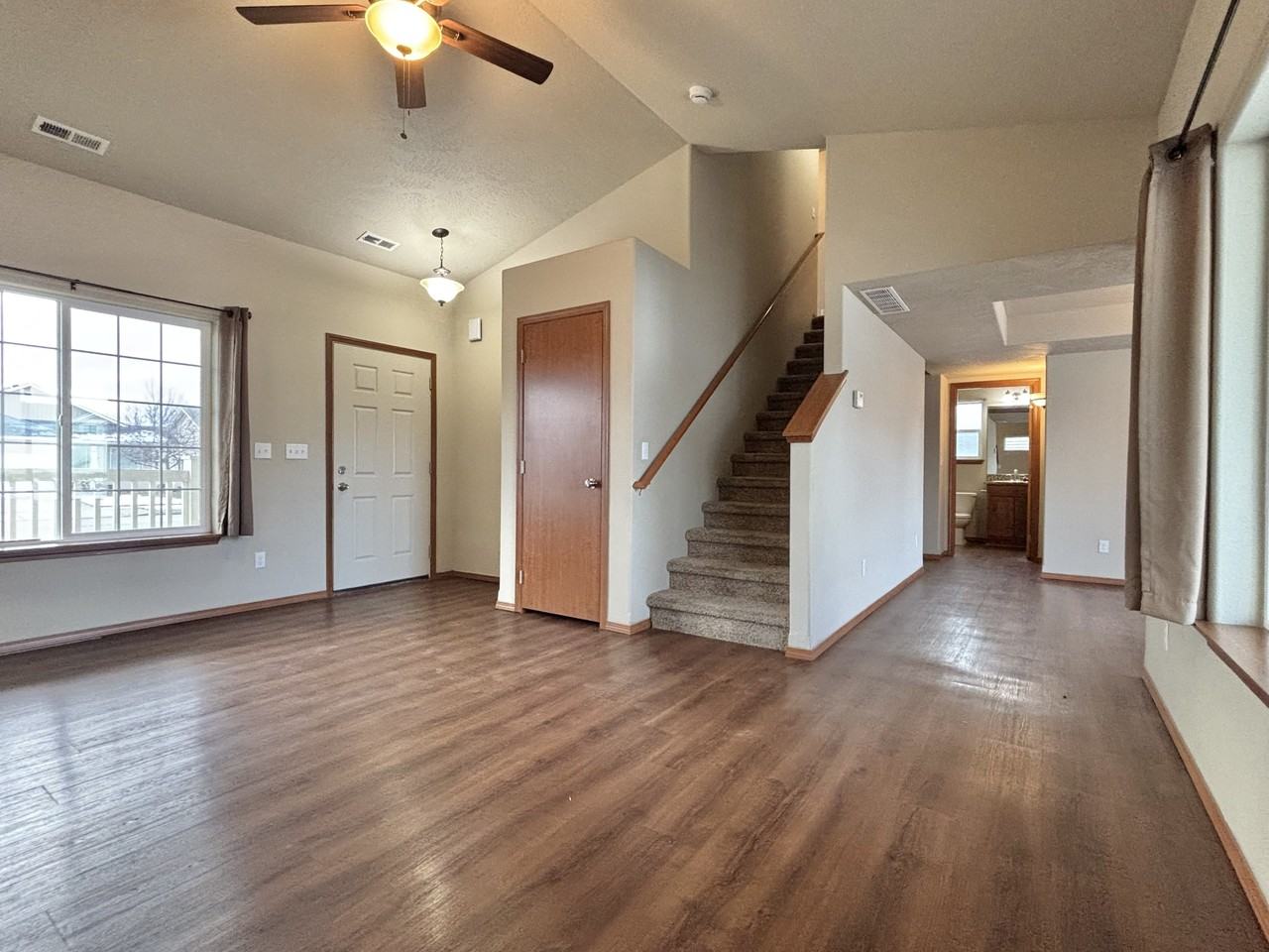 8811 N Elm St - Photo 3 of 18