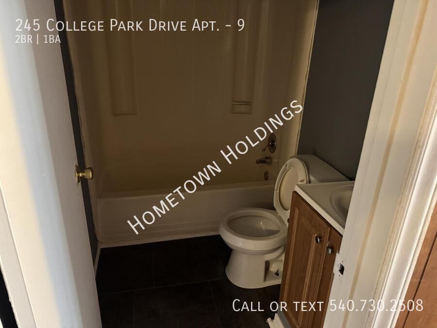 245 College Park Dr #9 - Photo 6 of 7