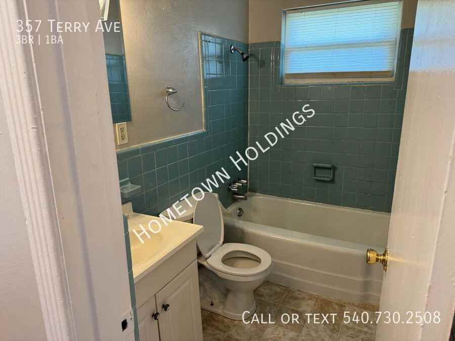 357 Terry Ave - Photo 7 of 7