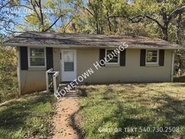 featured image of 1002 Oak St