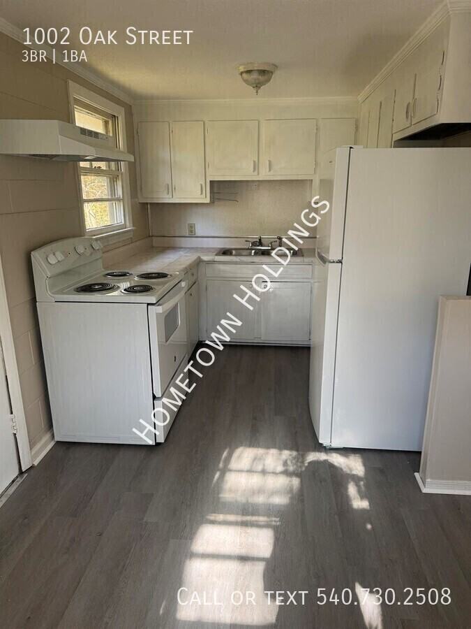 1002 Oak St - Photo 4 of 8