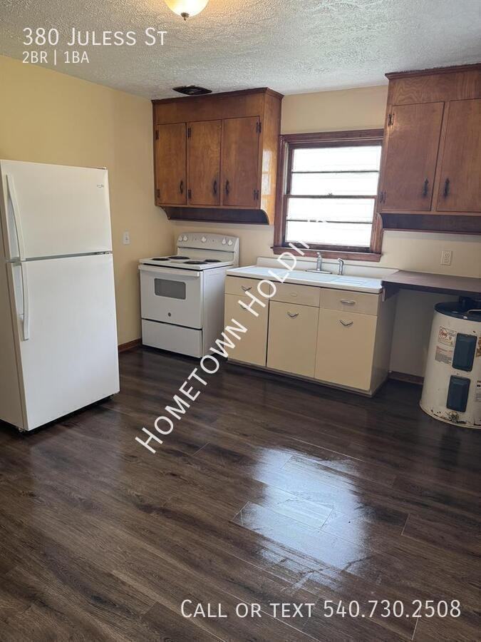 380 Juless St - Photo 7 of 7