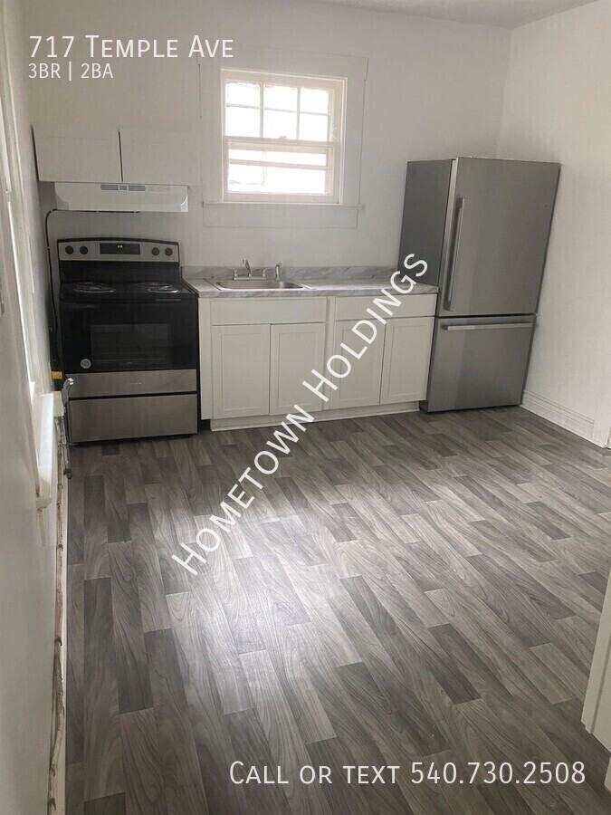 717 Temple Ave - Photo 5 of 10