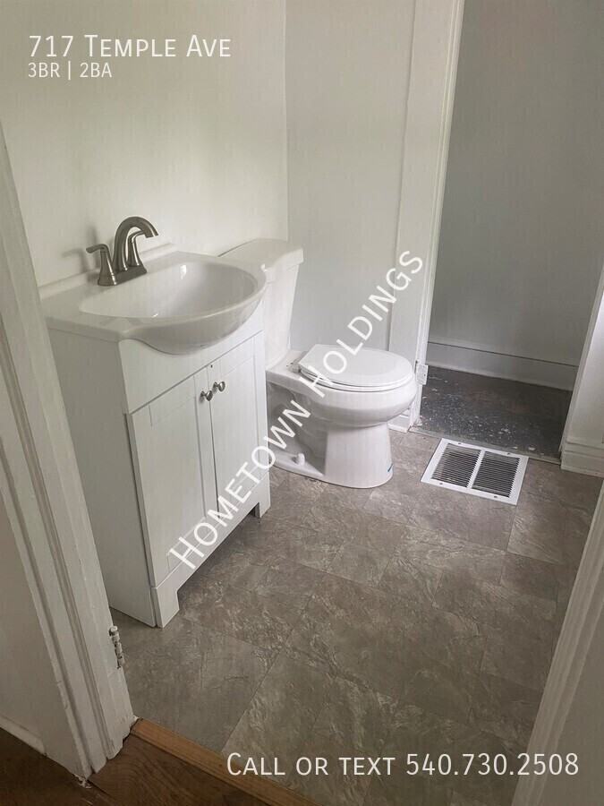 717 Temple Ave - Photo 6 of 10