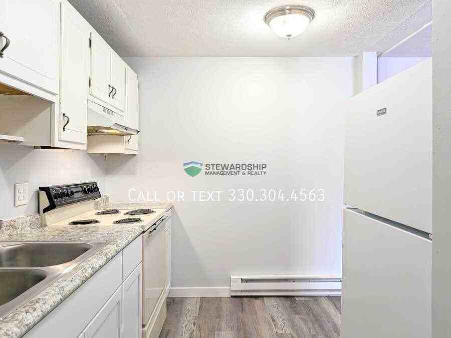 1111 N Elm St #M - Photo 2 of 17