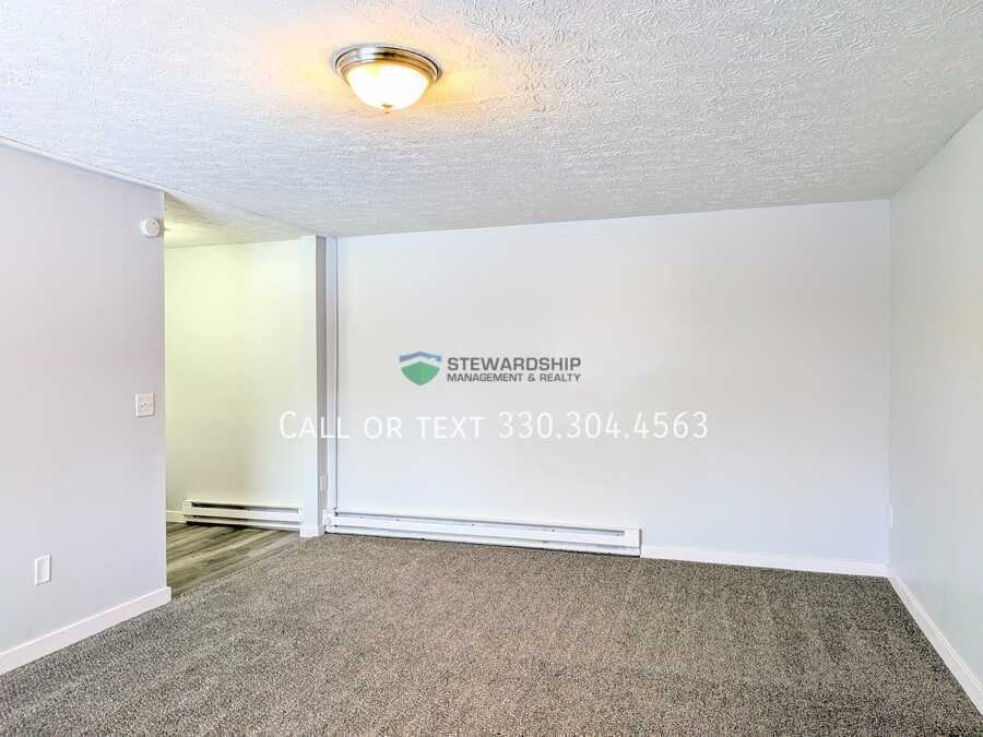 1111 N Elm St #M - Photo 4 of 17