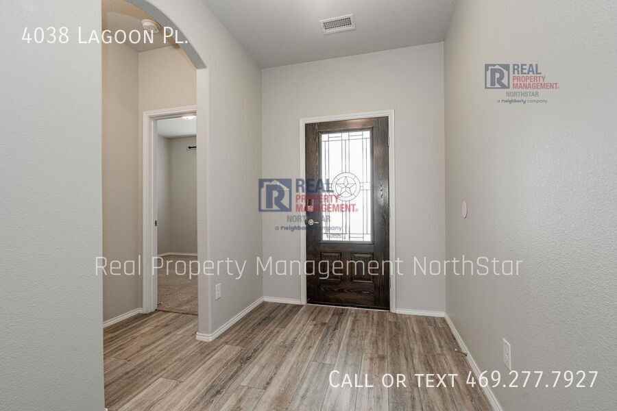 4038 Lagoon Pl - Photo 3 of 38