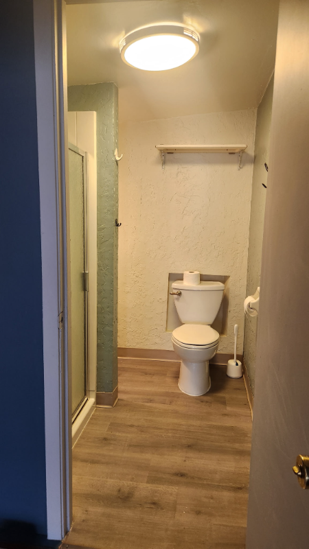 1717 Se Clatsop St #B - Photo 7 of 8