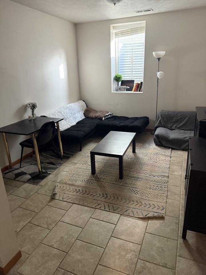 3731 Orleans Ave - Photo 3 of 9