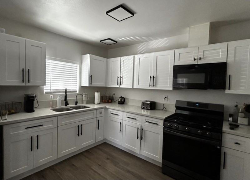 1161 Pennsylvania Ave - Photo 2 of 9