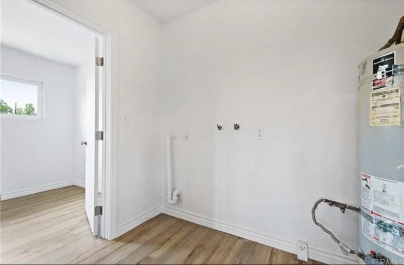 1161 Pennsylvania Ave - Photo 5 of 9