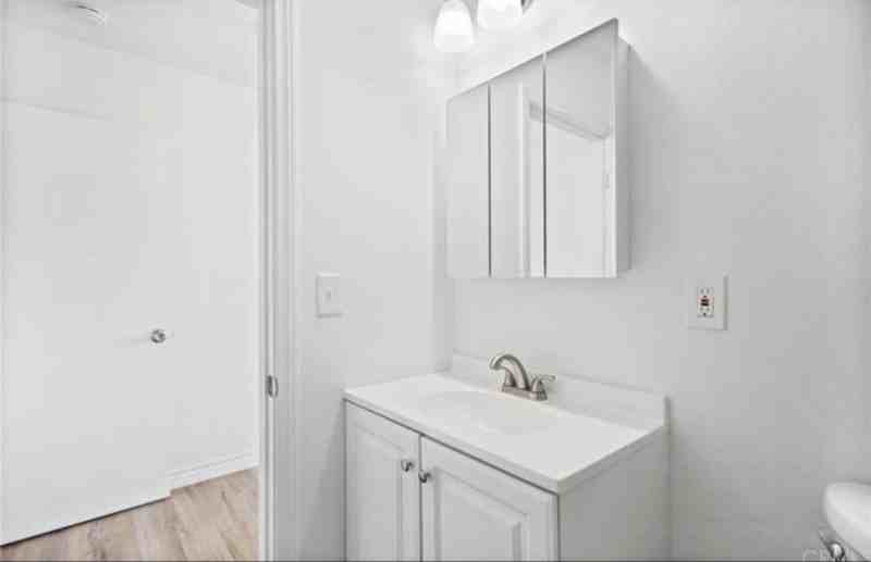 1161 Pennsylvania Ave - Photo 7 of 9