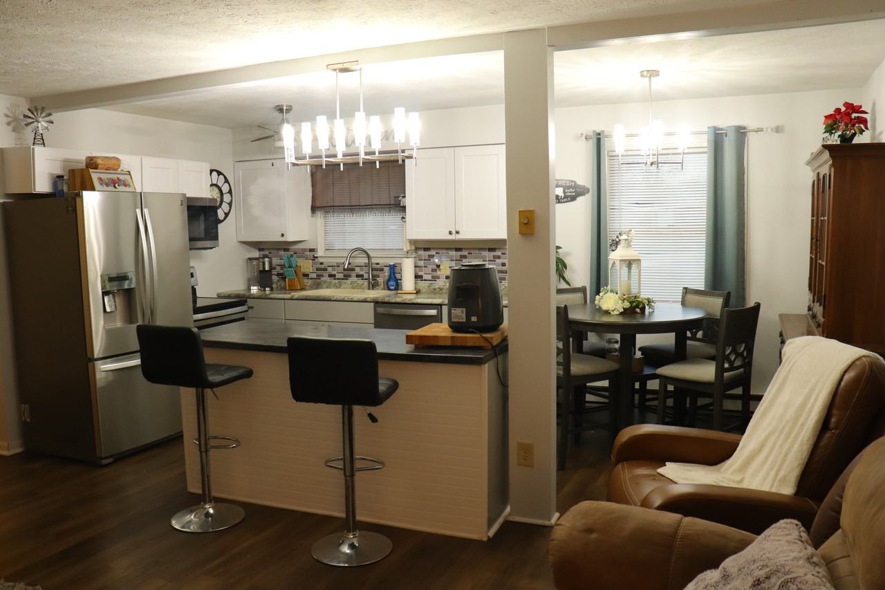 1125 Algonquin Dr #A - Photo 2 of 21