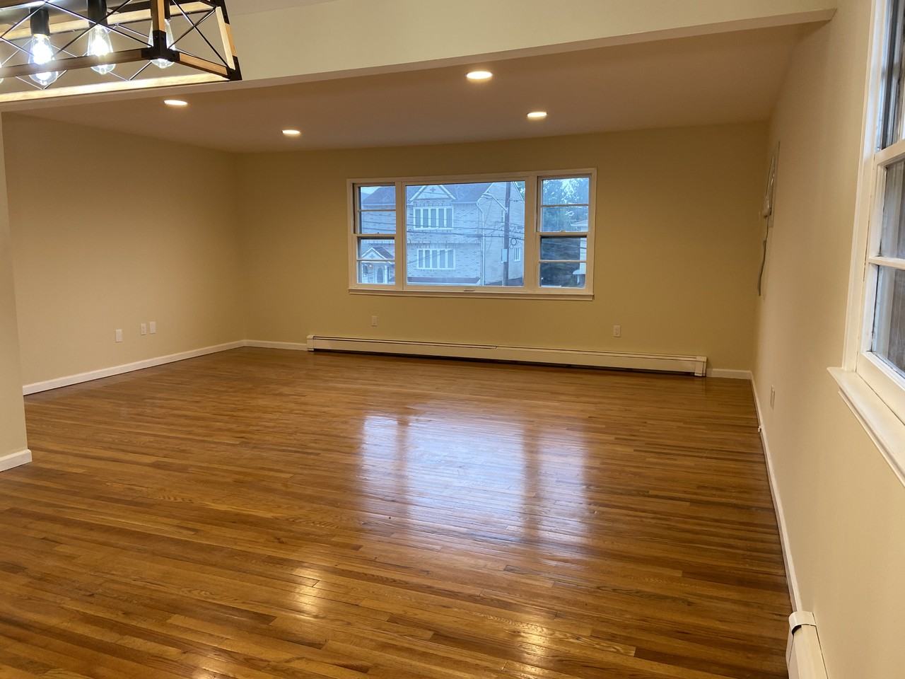 Lyndhurst Ave #2ndUNIT - Photo 7 of 28