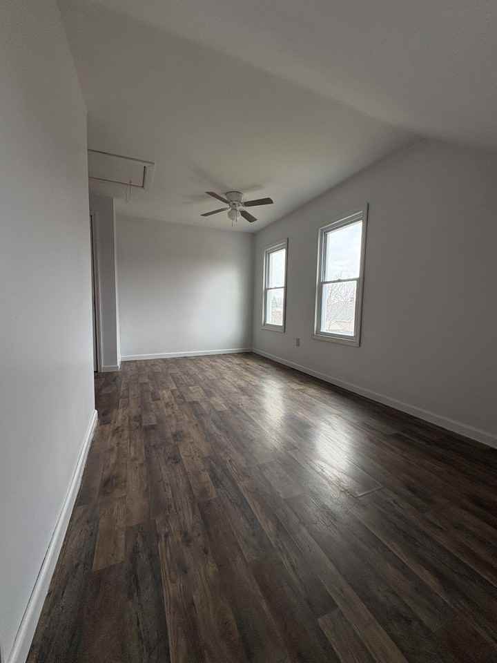 366 Penora St - Photo 7 of 10