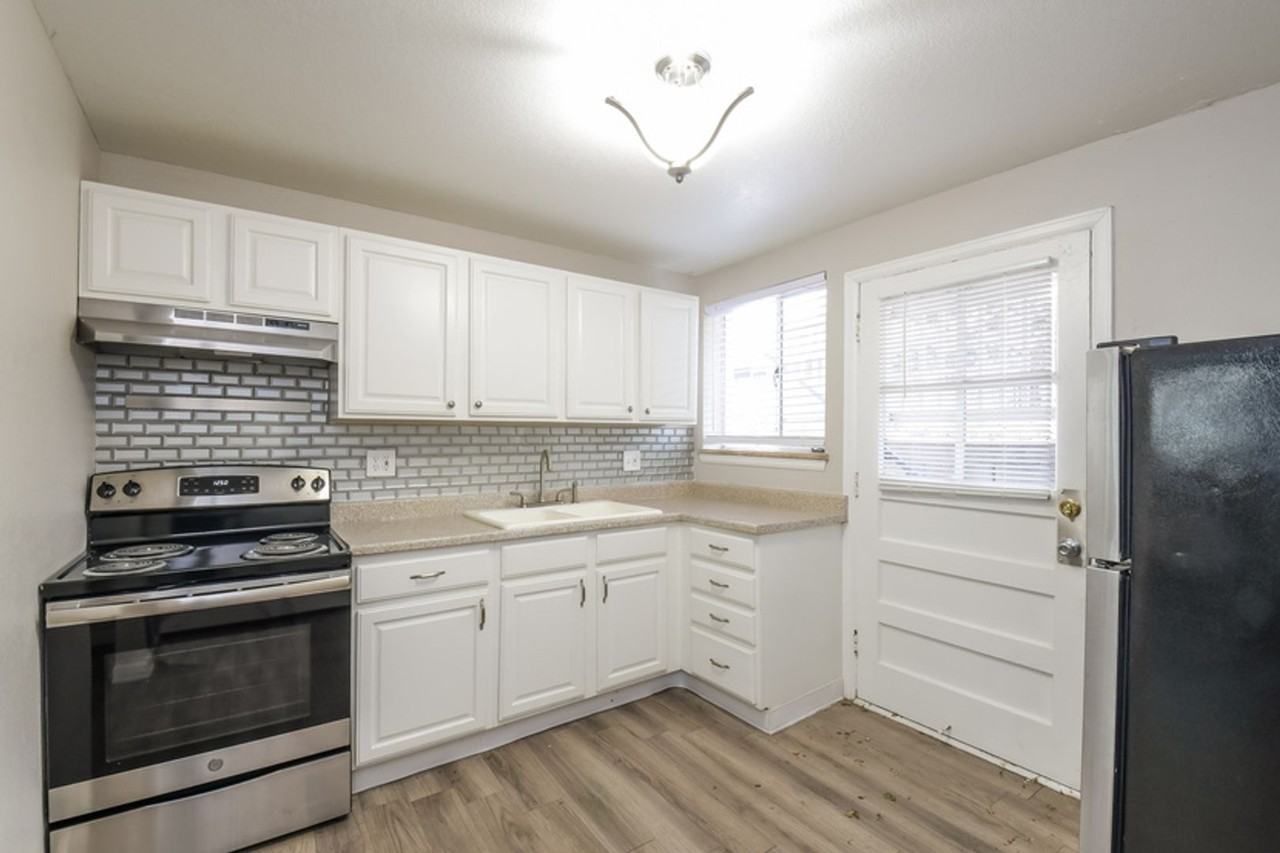 1033 Ammons St #1033 - Photo 2 of 19