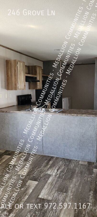 246 Grove Ln - Photo 2 of 11