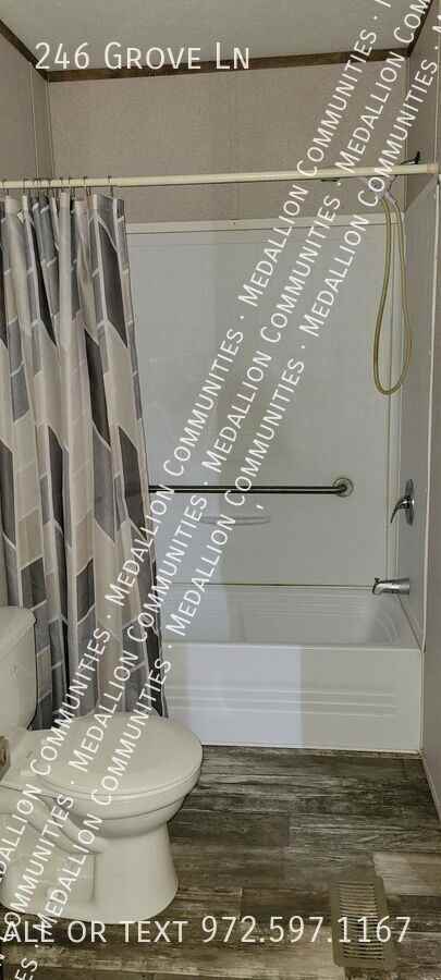 246 Grove Ln - Photo 3 of 11