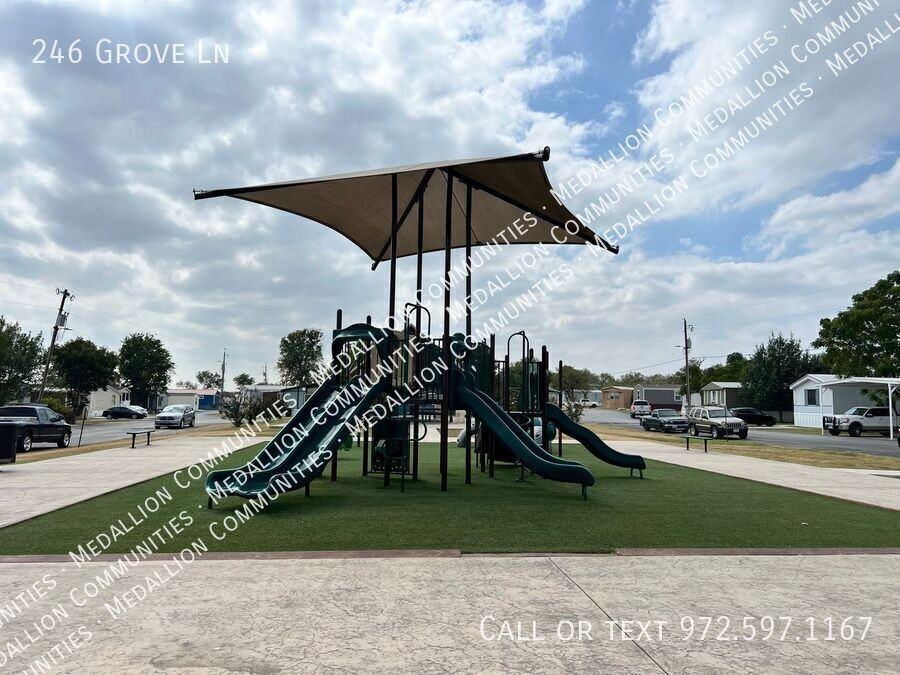 246 Grove Ln - Photo 4 of 11