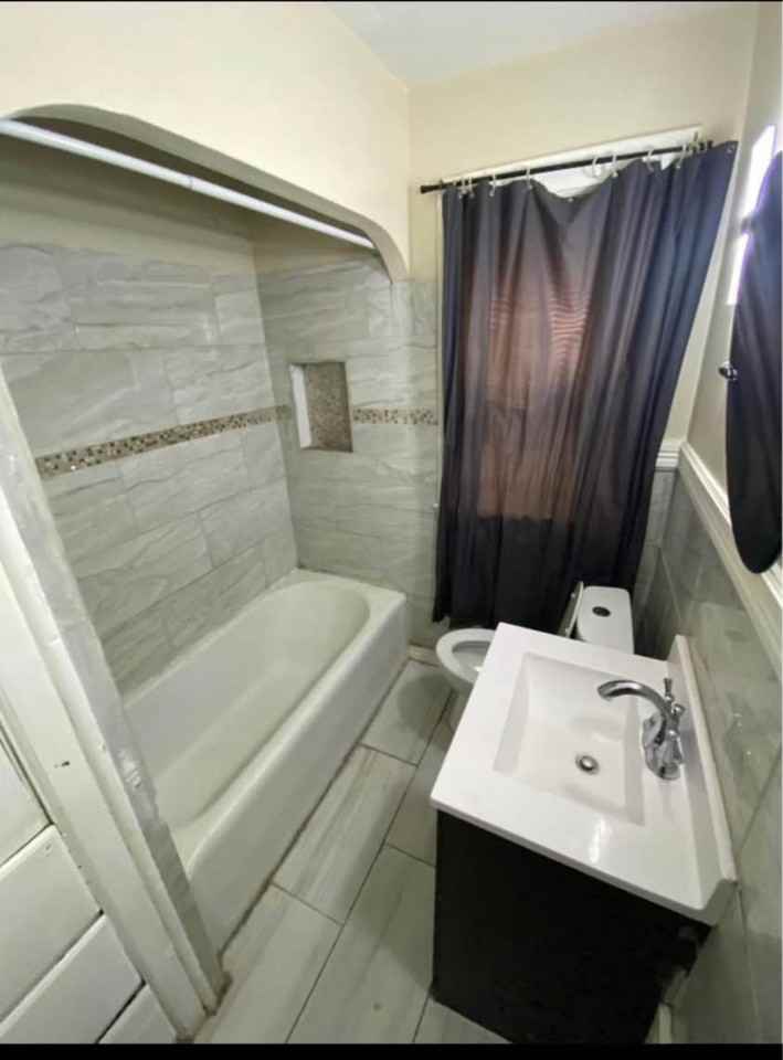 9209 Pinehurst St - Photo 7 of 12