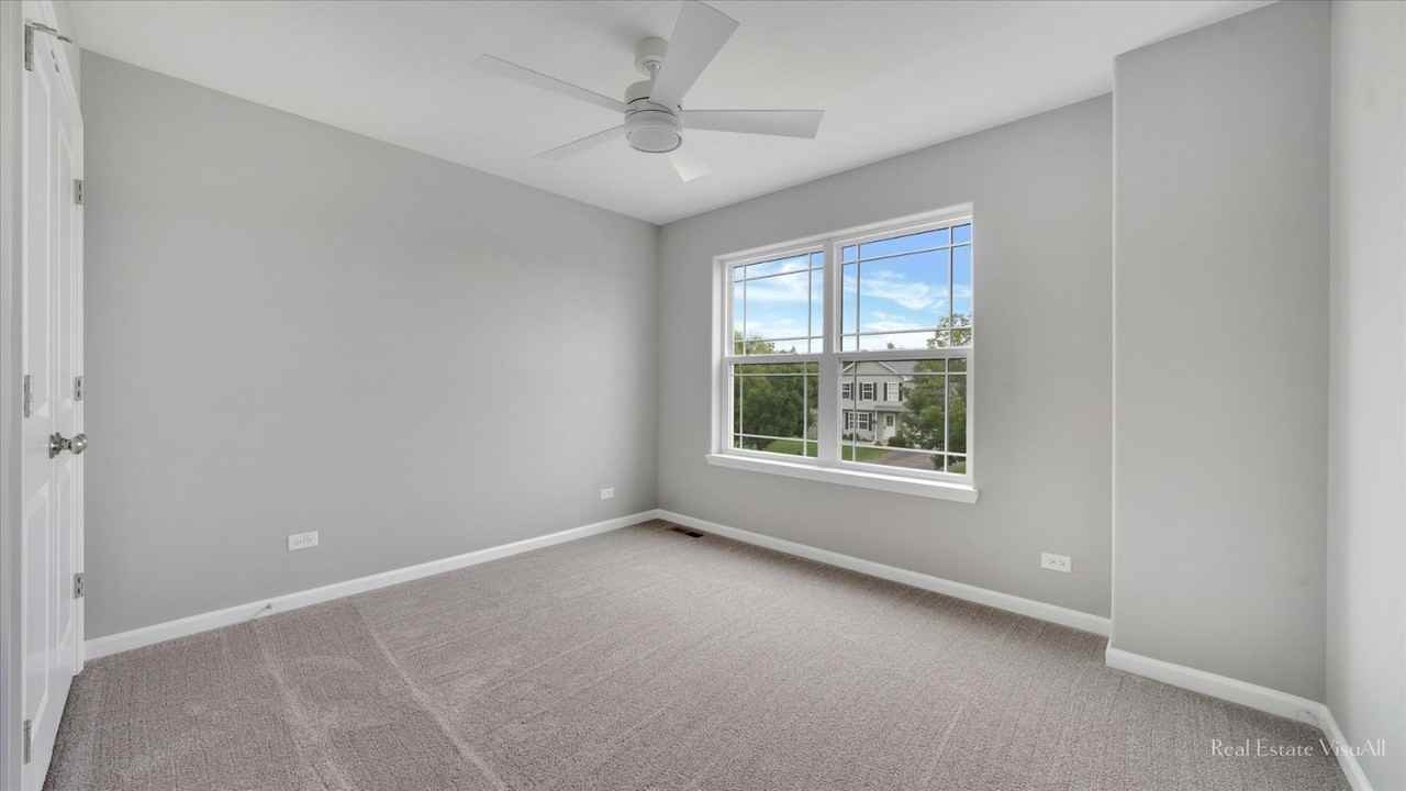 11632 Amberwood Dr - Photo 7 of 20