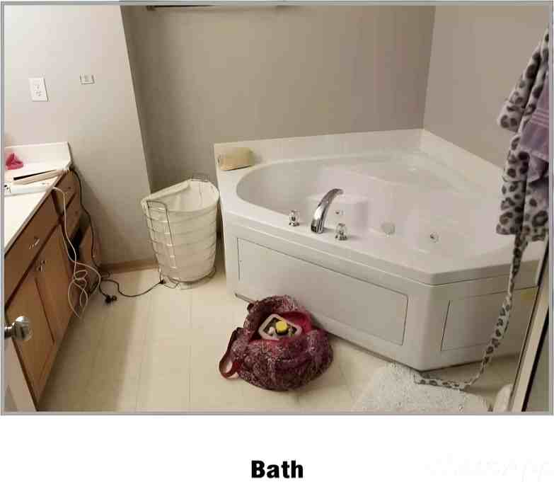 1019 Ne Greenview Dr - Photo 2 of 10