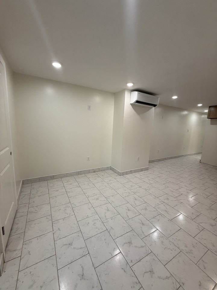 1110 S 54Th #BS - Photo 2 of 15