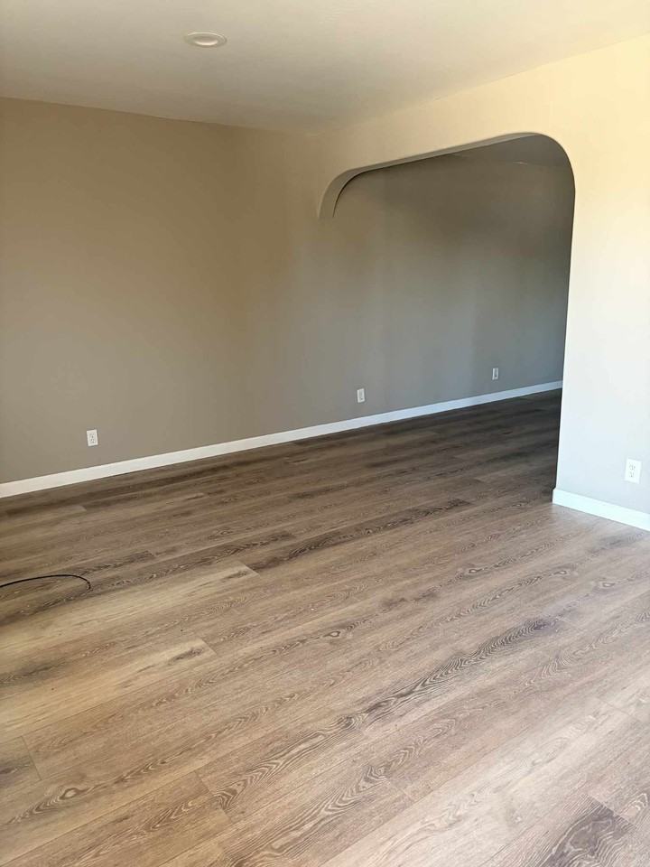 730 S Haley St #A - Photo 4 of 10