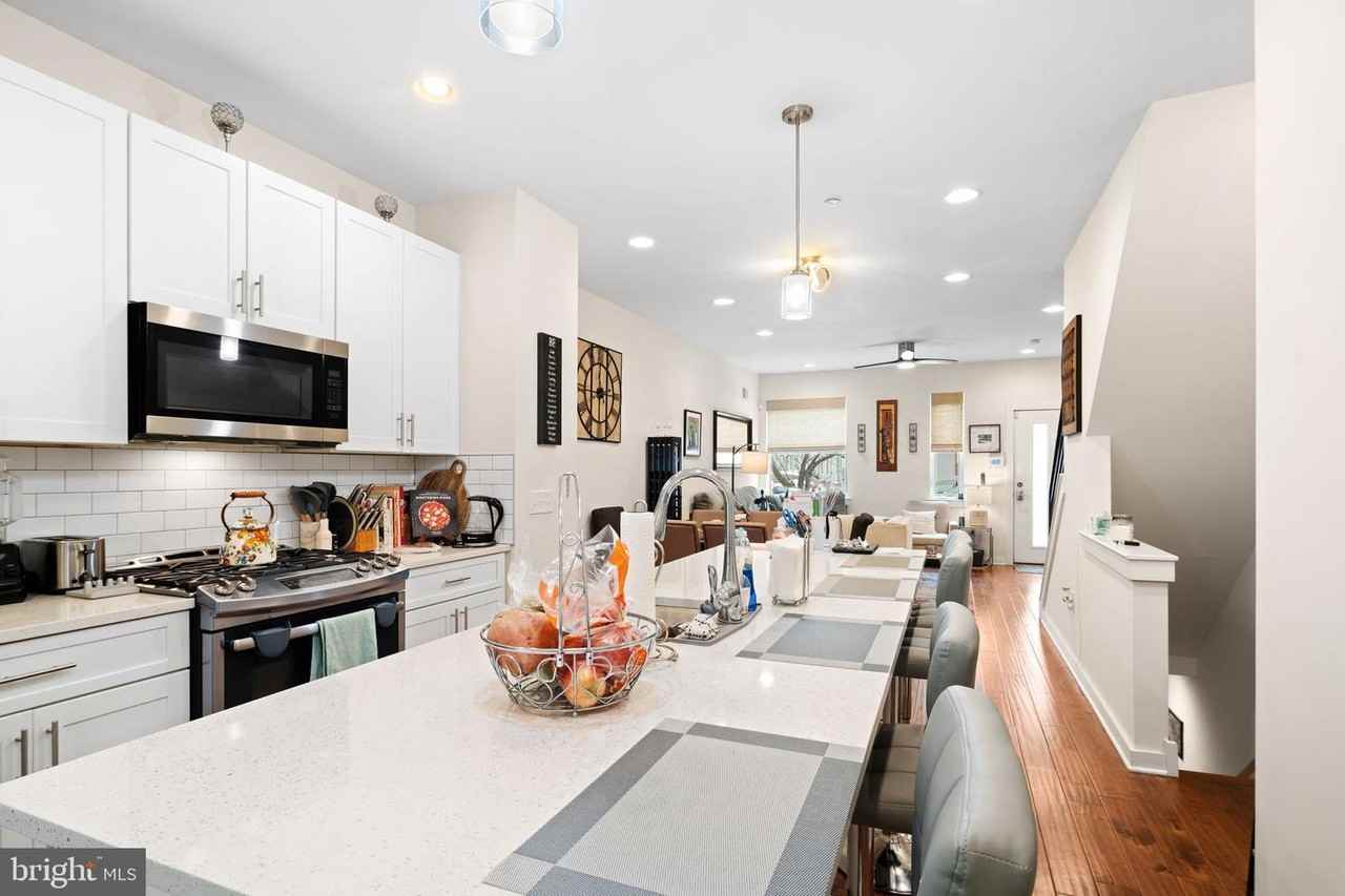 1638 N 5th St - Photo 4 of 21