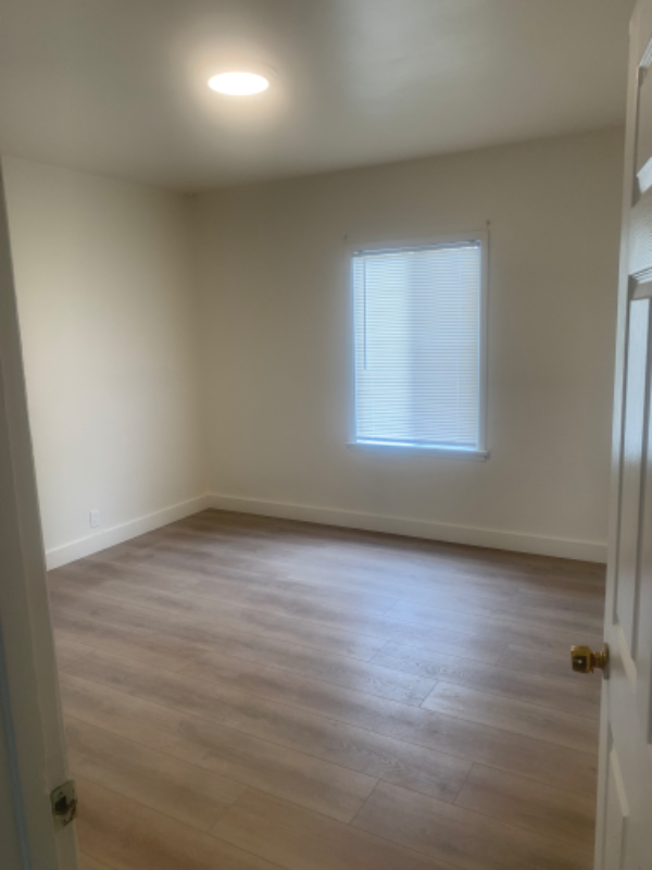 9020 Longden Ave - Photo 7 of 13