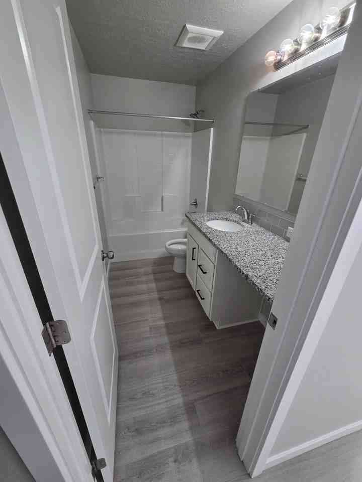 17649 Desert Ridge Ave - Photo 4 of 5