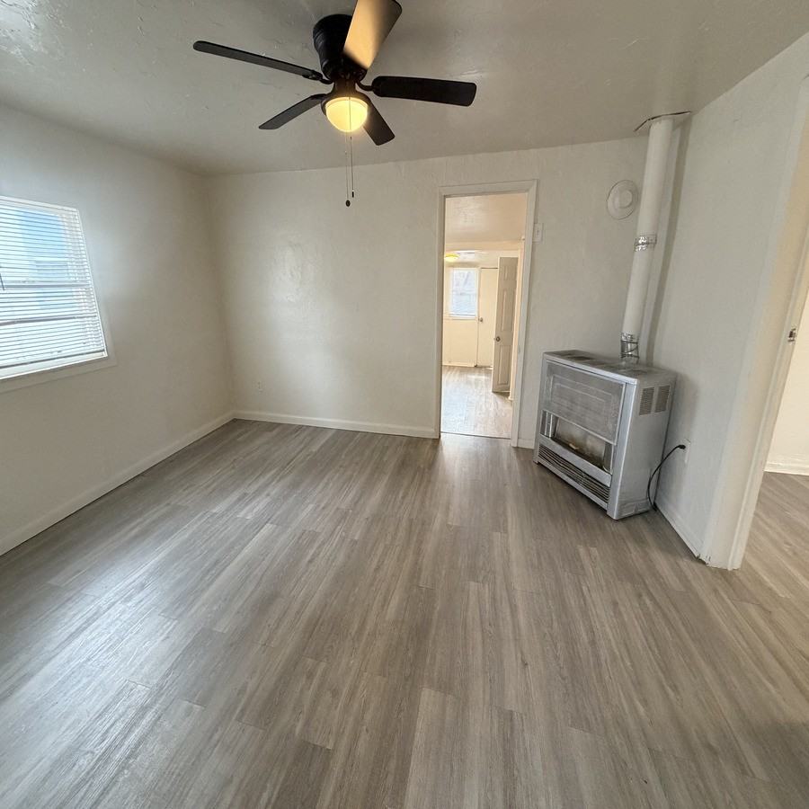 1436 5th St - Photo 4 of 15