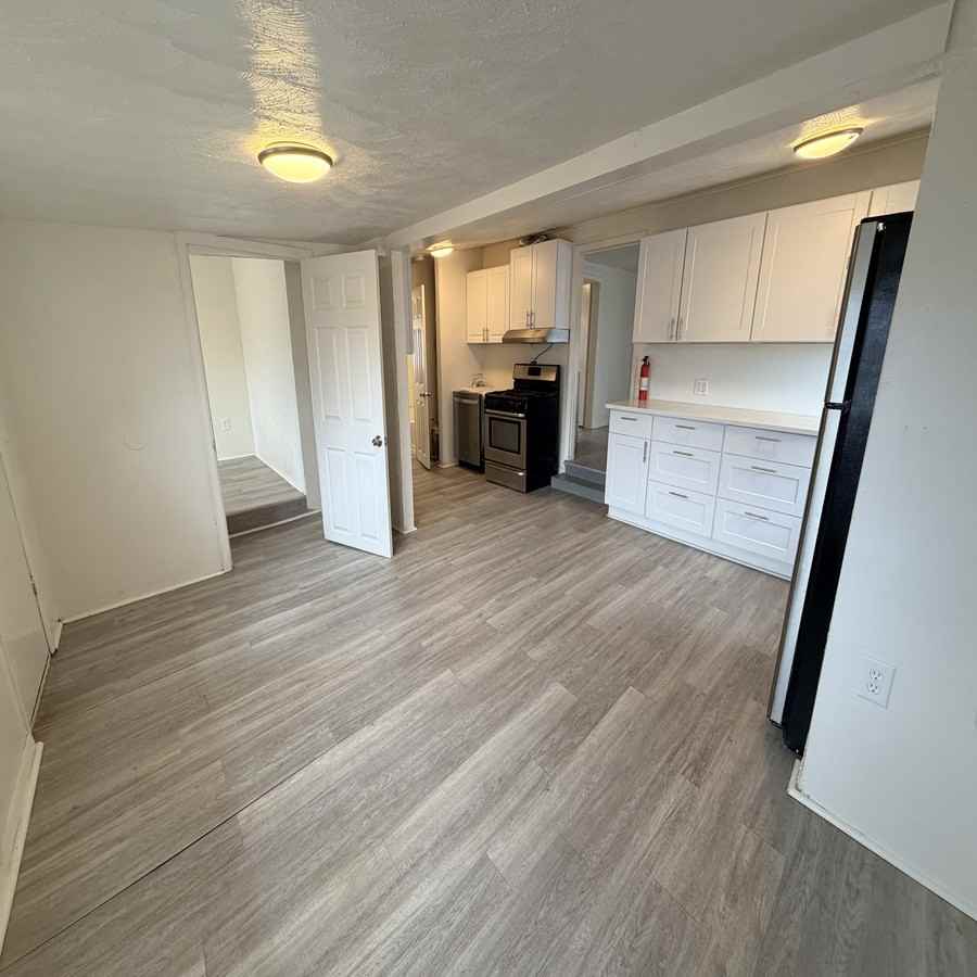 1436 5th St - Photo 6 of 15