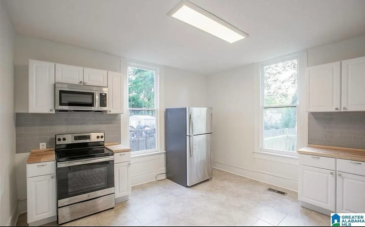 222 49th St N - Photo 6 of 17