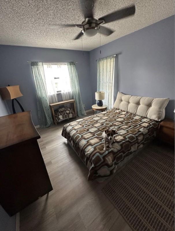 2545 S Zellner Dr - Photo 2 of 15