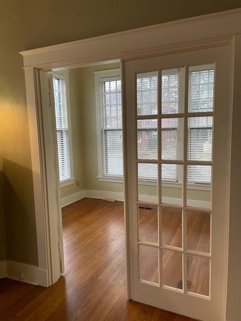 1004 Scott St #1 - Photo 2 of 7