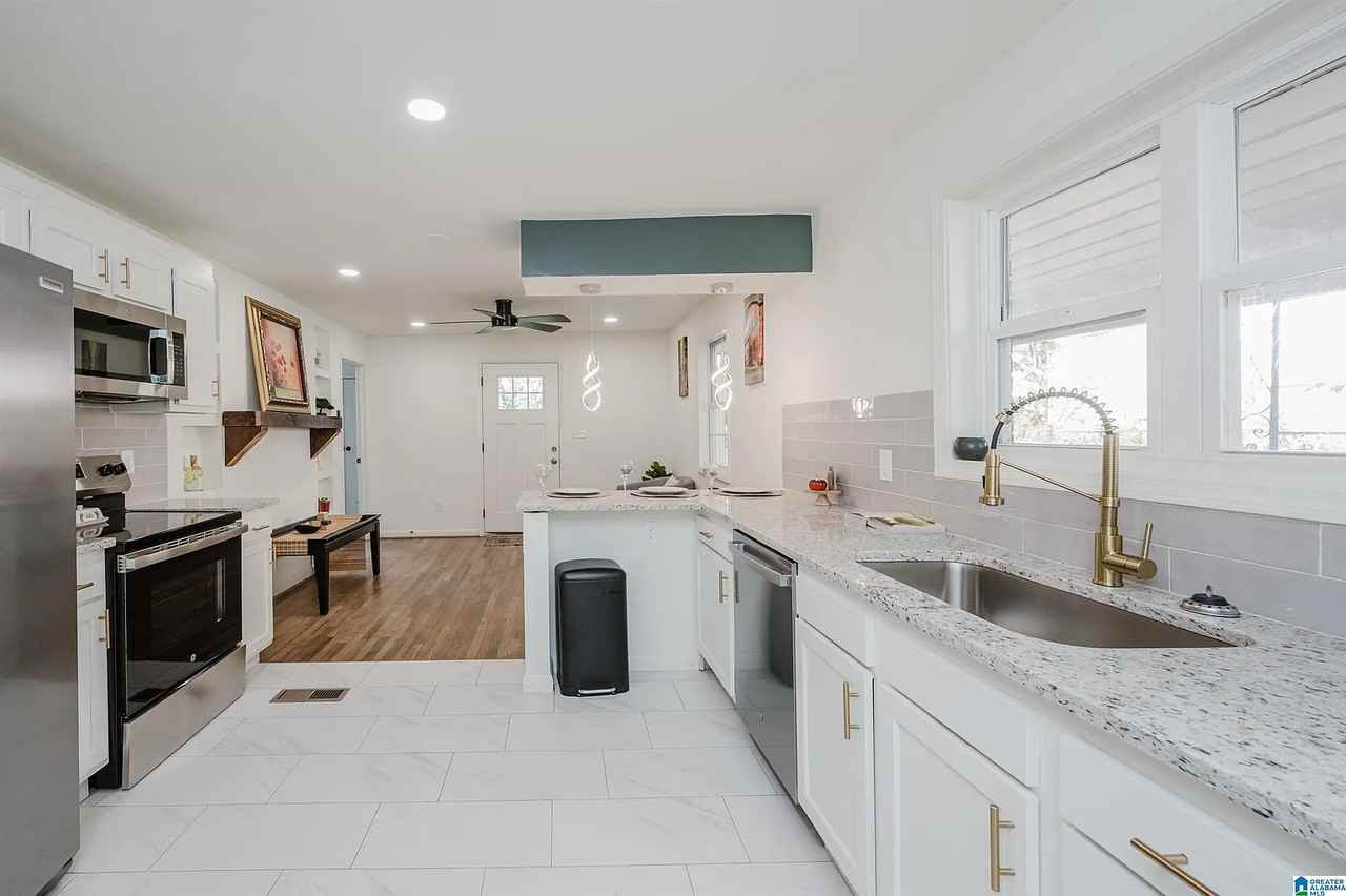 7321 Naples Ave - Photo 5 of 16