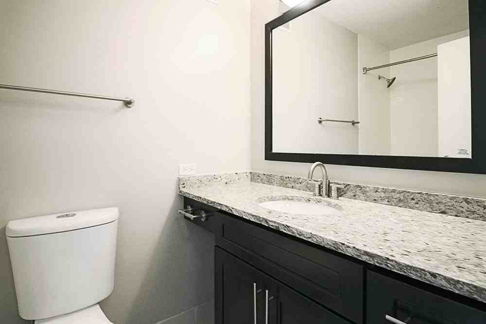 69 W Huron St - Photo 7 of 11