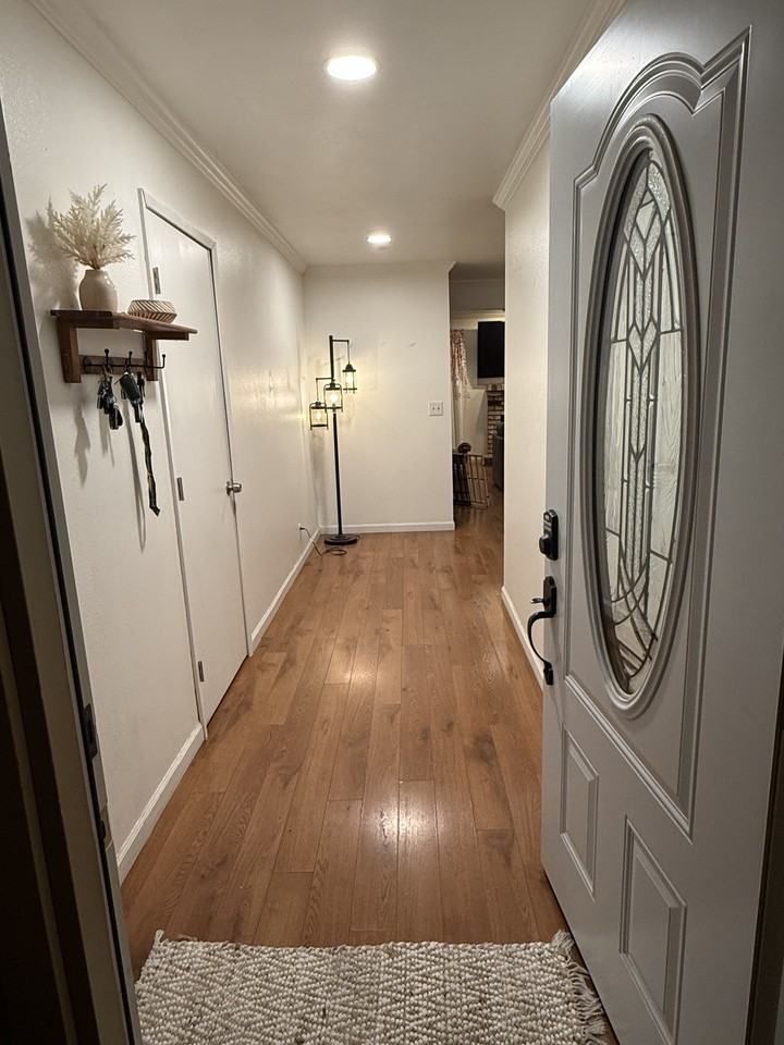 1868 Cherokee Dr #5 - Photo 3 of 20