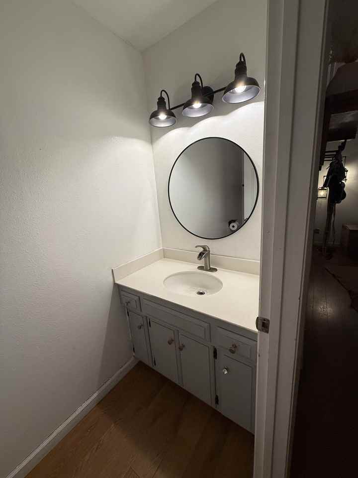 1868 Cherokee Dr #5 - Photo 5 of 20