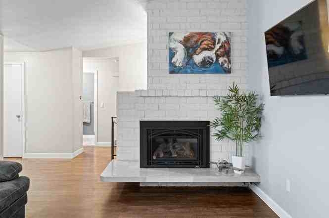 2719 S Cheryl Ct - Photo 2 of 13