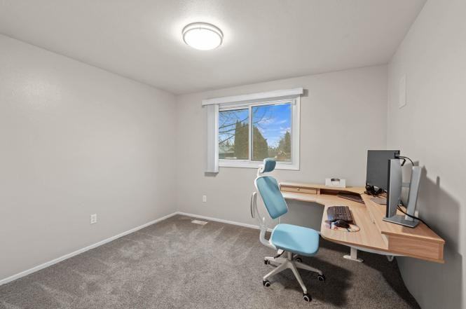 2719 S Cheryl Ct - Photo 5 of 13